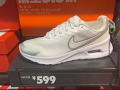 -NIKE上海青浦优选体验店