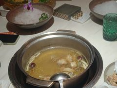 -喃喃椰·糟粕醋·椰子鸡火锅(七堡花园店)