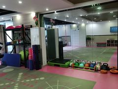 -思迈威健身(积玉桥万达店)