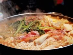部队锅-MI WU FACTORY米屋美食工厂餐厅(绿地店)