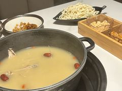 -汤宴·参须肚包鸡(南京路店)