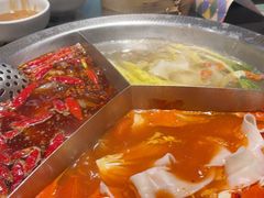 -廖掌柜·重庆鲜货火锅(上海首店)