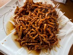 -石磨豆花家常菜·牦牛排土火锅
