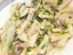 雪菜炒野山竹笋-紫藤园·天目湖大鱼头(南山竹海店)