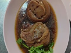 -Kha Mu Charoensang(Silom)