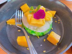 -Chom Cafe and Restaurant