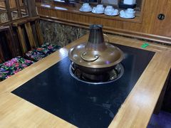 -果松木炭酸菜铜火锅·外婆参鸡汤