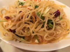 -王老六铁锅炖鱼(华阳路店)