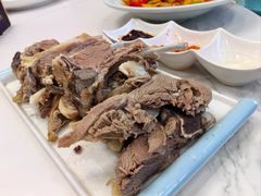 -三江源美食城