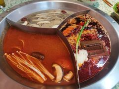 -肖婷姐大铁锅重庆火锅(南湖店)