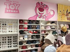 -名创优品(北京新中关购物中心地铁层店)