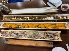 -胡须哥网红竹筒菜