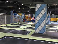 -反弹蹦床公园·亲子乐园·团建·派对(青岛融创茂店)