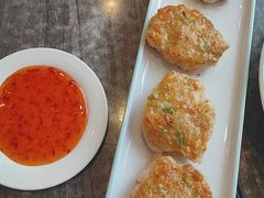 -今鲜源酒店·海鲜锅贴青岛菜(新湛路店)
