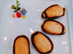 招牌榴莲酥-世博源公馆·本帮融合菜·主题包厢·江景餐厅