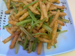 -霄汉牛三鲜湖北砂锅菜(万松园2店)