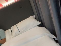 -逸米酒店(广州中山大学附属第一医院东山口地铁站店)