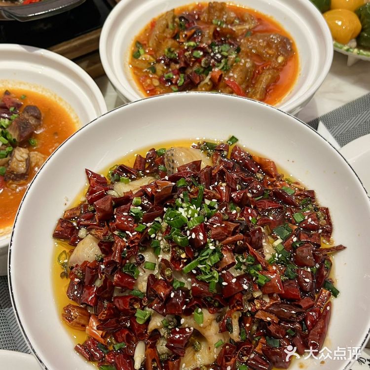 洛阳!夏天的快乐被我找到了!!小龙虾吃到爽!