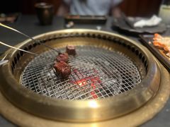 -铭牛烧肉·和牛海鲜自助(高新月牙湖店)