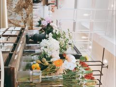 -FLOVIE FLORIST CAFE