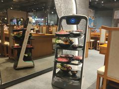 机器人送菜-呷哺呷哺 黄金牧场 (中发百旺店)