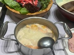 -红鼎豆捞·非遗鲍皇汤火锅(宝丰路店)