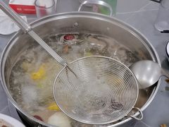 -官塘陈记鱼生·潮汕砂锅粥·牛肉火锅(潮枫路总店)