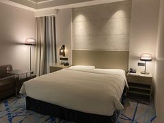 -上海漕河泾万丽酒店