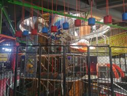 -嗨翻Hi-Fun竞技主题乐园·蹦床团建生日聚会(五棵松华熙店)