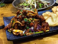 东镇烤三味-老东镇啤酒屋海鲜加工·蒸汽海鲜·海鲜烧烤(台东店)