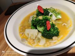 西兰花浸春笋-新太二·鲜料川菜(智慧城广百店)