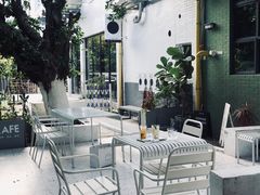 -ADO KAFE(大学城店)