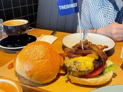 经典大汉堡-The Diner X餐厅(青岛万象城店)