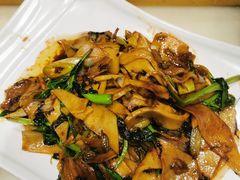 -蔼若春.传承三十年云南菜(金碧公园店)