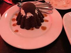 驰名巧克力熔岩蛋糕-Chili's Cafe&Bar奇利斯(滨江店)