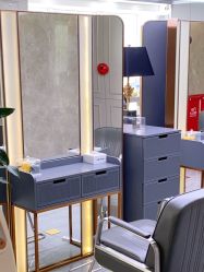 -变画·发型STUDIO