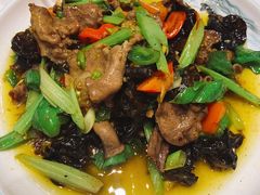 -犇逸·乐山跷脚牛肉·四川现炒(览海店)