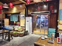-富正毅三下锅·湘西韵味(天门山索道店)