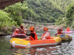 -安吉龙王山峡谷漂流