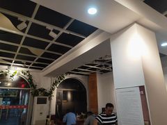 -丽虹云南过桥米线(兴工街店)