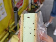 -詹爷爷乌节路街头冰淇淋