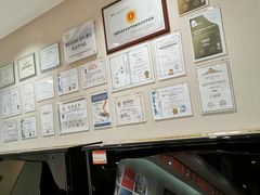 -柏斯音乐艺术中心·钢琴·吉他(上音店)