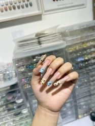 -尤米一站式美甲美睫