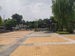 -泉城广场