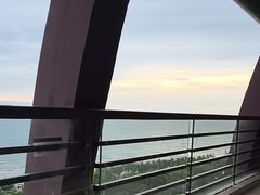 -三亚湾海居雅高铂尔曼度假酒店