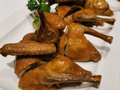 脆皮乳鸽-飶香居(省博物馆店)