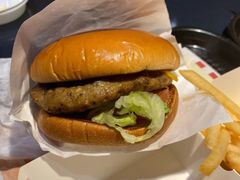 经典肉酱汁汁厚作牛肉汉堡单人餐-肯德基(丽莎广场店)