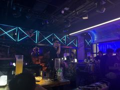 -UP嘻哈酒吧(粉巢店)