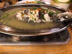 -J Daeng Seafood