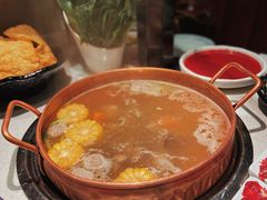 招牌牛腩骨汤锅-牛村来人潮汕牛肉火锅(西单店)